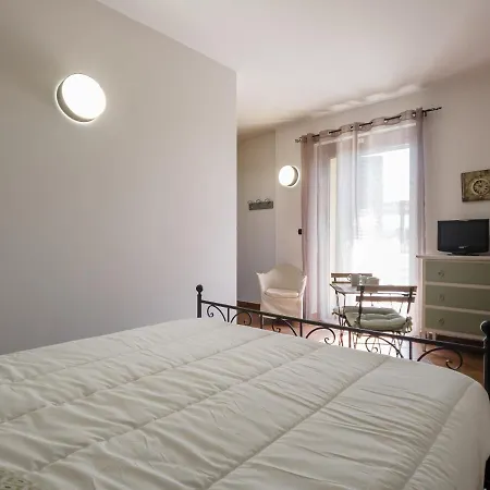 Albina לינה וארוחת בוקר La Loggia