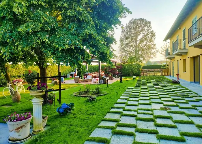 Albina فندق مبيت وإفطار La Loggia